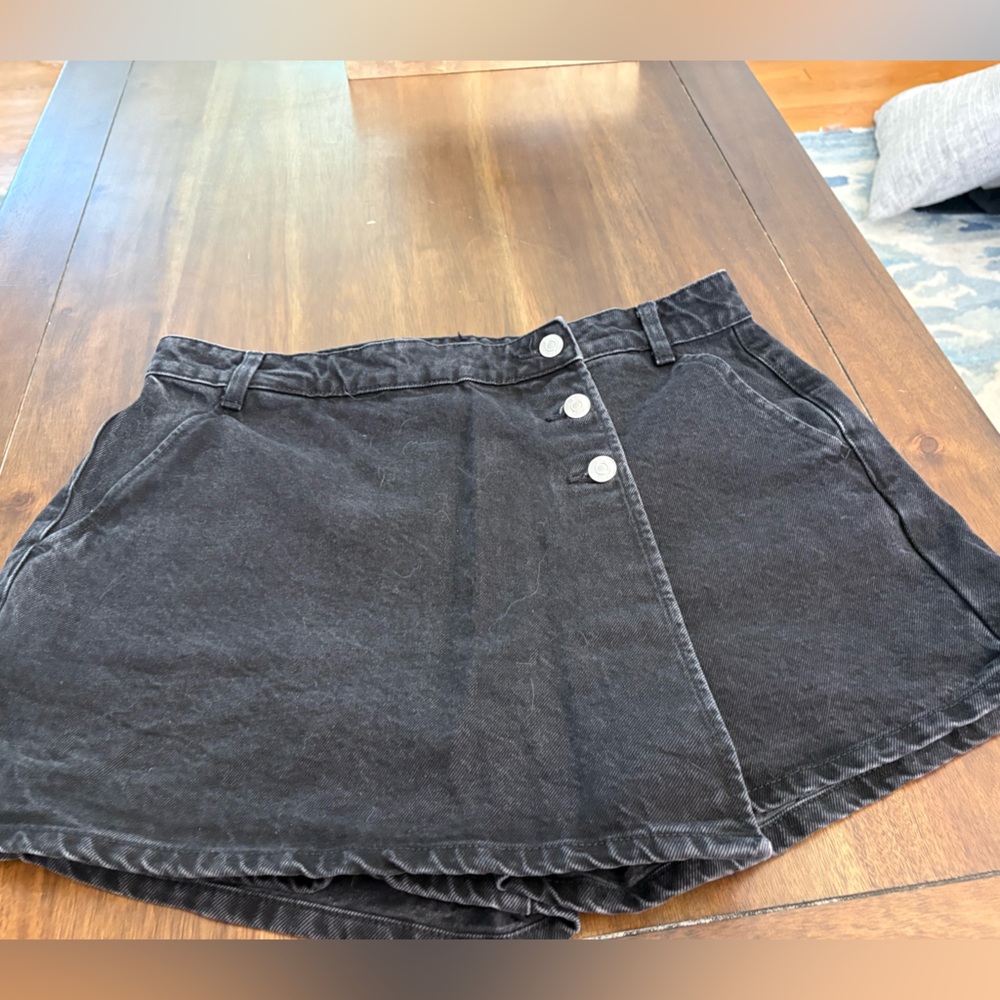 Zara Black A-line Button-Front Skort, Large